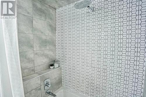 1330 Alexandra Avenue, Mississauga, ON - Indoor Photo Showing Bathroom