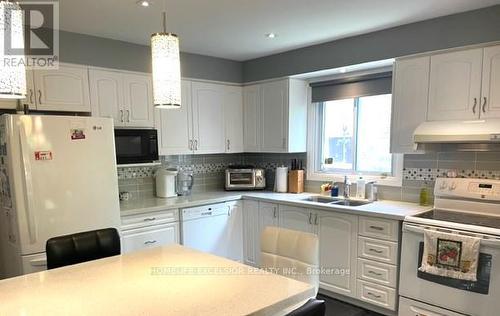 34 Abraham Avenue, Markham, ON - Indoor Photo Showing Kitchen With Double Sink