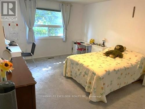 34 Abraham Avenue, Markham, ON - Indoor Photo Showing Bedroom