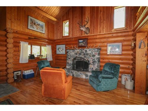 Null White Ram Forest Service Road, Skookumchuck, BC - Indoor Photo Showing Living Room With Fireplace