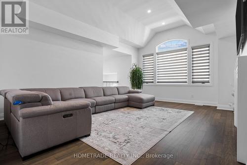 123 Susan Drive, Pelham, ON - Indoor Photo Showing Living Room