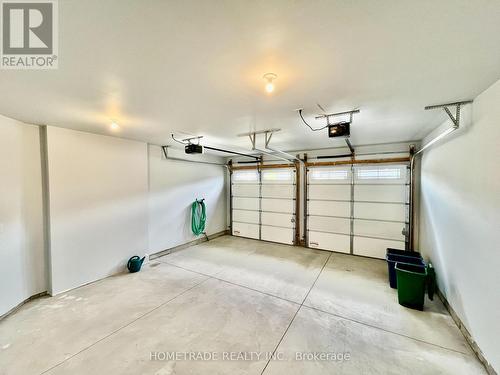 123 Susan Drive, Pelham, ON - Indoor Photo Showing Garage