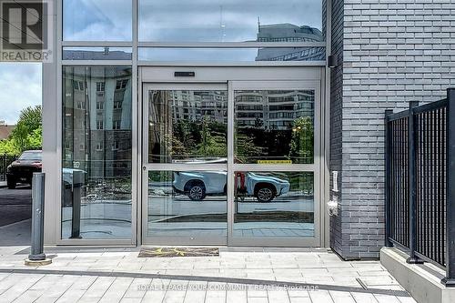 402 - 20 Gatineau Drive, Vaughan, ON - Outdoor