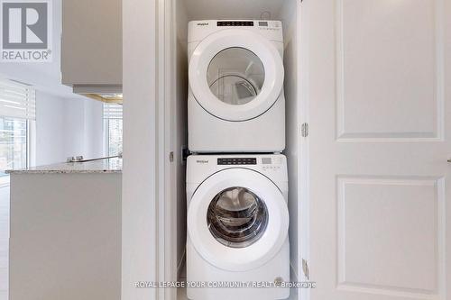 402 - 20 Gatineau Drive, Vaughan, ON - Indoor Photo Showing Laundry Room