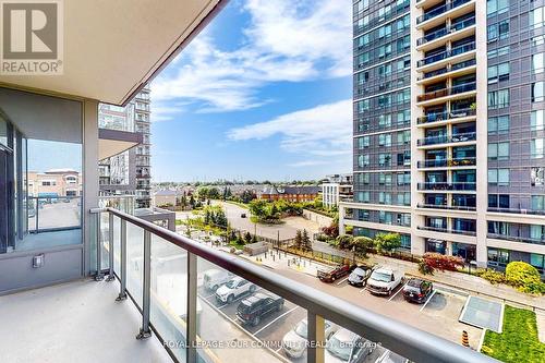 402 - 20 Gatineau Drive, Vaughan, ON - Outdoor