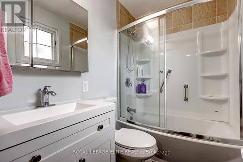 4 Miller Road, Oakville (College Park), ON - Indoor Photo Showing Bathroom