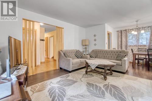 314 Strathcona Drive, Burlington, ON - Indoor Photo Showing Living Room