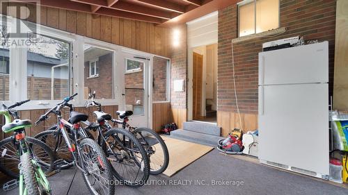 314 Strathcona Drive, Burlington, ON - Indoor Photo Showing Other Room