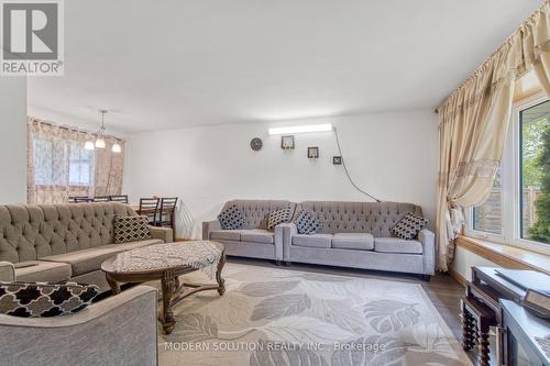 314 Strathcona Drive, Burlington, ON - Indoor Photo Showing Living Room