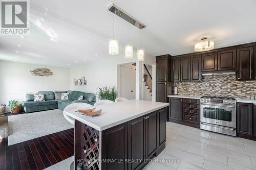 16 Nemo Crescent, Brampton (Westgate), ON - Indoor Photo Showing Kitchen With Upgraded Kitchen