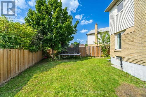 16 Nemo Crescent, Brampton (Westgate), ON - Outdoor