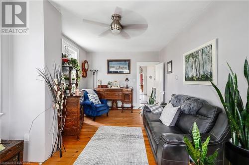 268 Fox Ridge Road, Grey Highlands, ON - Indoor Photo Showing Living Room