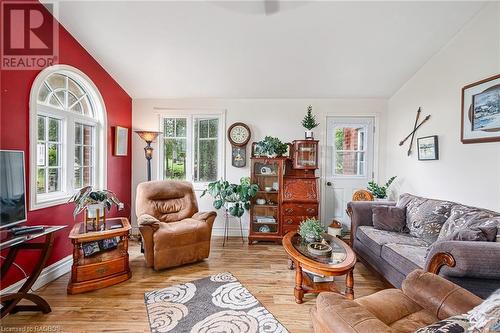 268 Fox Ridge Road, Grey Highlands, ON - Indoor Photo Showing Living Room