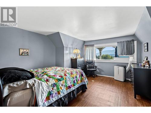 5931 40 Street Nw, Salmon Arm, BC - Indoor Photo Showing Bedroom