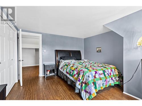 5931 40 Street Nw, Salmon Arm, BC - Indoor Photo Showing Bedroom