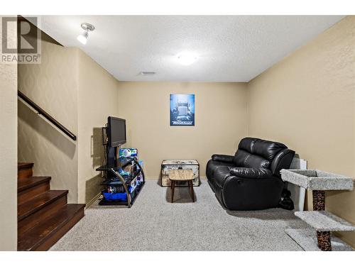 5931 40 Street Nw, Salmon Arm, BC - Indoor