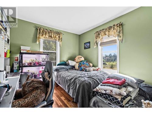 5931 40 Street Nw, Salmon Arm, BC - Indoor Photo Showing Bedroom