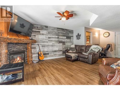 2095 Rose Tree Road, West Kelowna, BC - Indoor Photo Showing Living Room With Fireplace