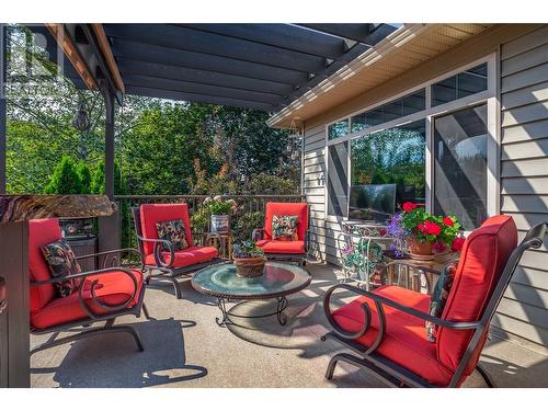 2095 Rose Tree Road, West Kelowna, BC - Outdoor With Deck Patio Veranda