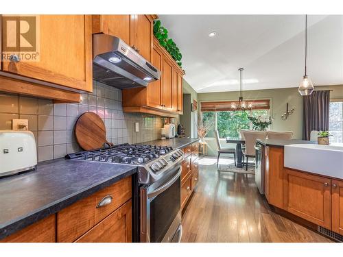 2095 Rose Tree Road, West Kelowna, BC - Indoor Photo Showing Kitchen