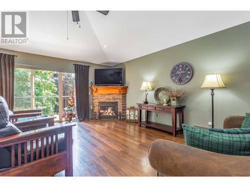 2095 Rose Tree Road, West Kelowna, BC - Indoor Photo Showing Living Room With Fireplace