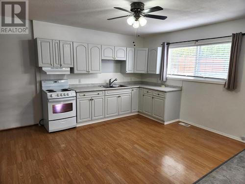 7040 Savona Access Rd, Kamloops, BC - Indoor Photo Showing Kitchen With Double Sink