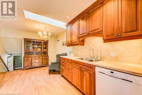 430 Dayna Crescent, Waterloo, ON - Indoor Photo Showing Kitchen With Double Sink