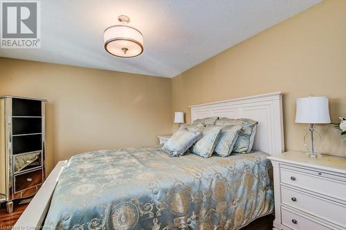 430 Dayna Crescent, Waterloo, ON - Indoor Photo Showing Bedroom