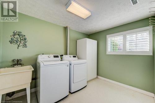 430 Dayna Crescent, Waterloo, ON - Indoor Photo Showing Laundry Room