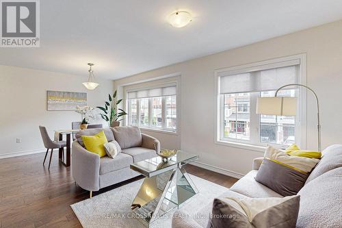 34 Bluegill Crescent, Whitby (Lynde Creek), ON - Indoor Photo Showing Living Room