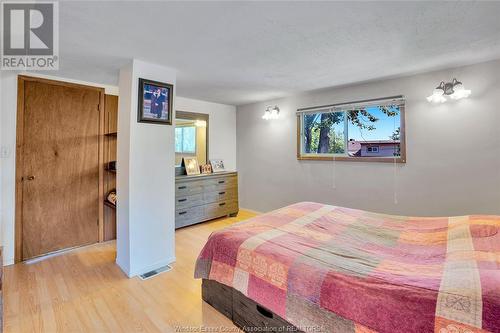 1418 Pillette Road, Windsor, ON - Indoor Photo Showing Bedroom