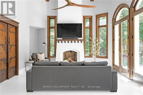 2642 Bluffs Way, Burlington, ON - Indoor Photo Showing Living Room With Fireplace