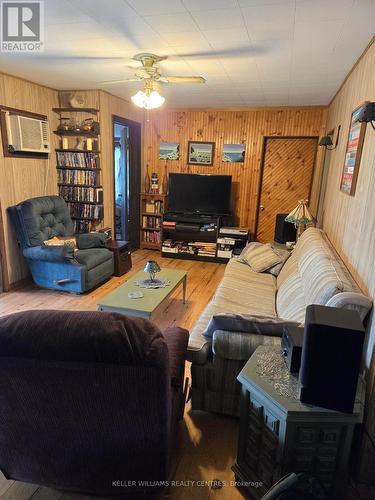 Lot 160 Snake Island, Georgina Islands (Snake Island), ON - Indoor Photo Showing Living Room