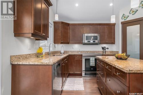 761 Rempel Cove, Saskatoon, SK - Indoor Photo Showing Kitchen