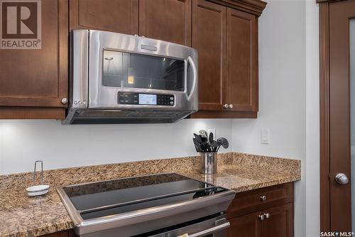 761 Rempel Cove, Saskatoon, SK - Indoor Photo Showing Kitchen