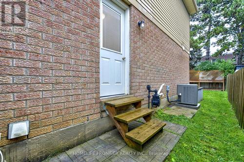 358 Woodlawn Crescent, Milton (Bronte Meadows), ON - Outdoor With Exterior