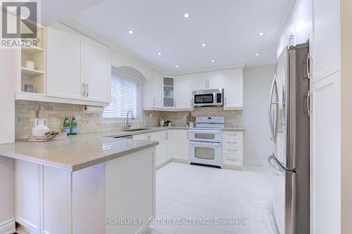 358 Woodlawn Crescent, Milton (Bronte Meadows), ON - Indoor Photo Showing Kitchen