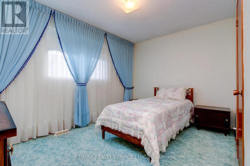 42 Mallard Crescent, Brampton (Central Park), ON - Indoor Photo Showing Bedroom