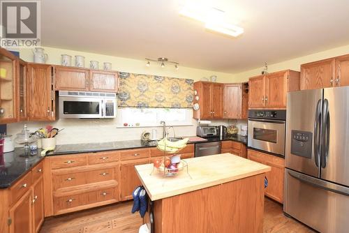 161 Leacock St, Blind River, ON - Indoor Photo Showing Kitchen