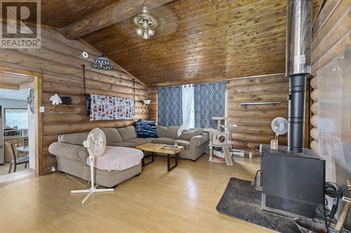 378 Lakeshore Dr, Sault Ste. Marie, ON - Indoor Photo Showing Living Room