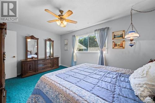 132 Martin Street, Richmond, ON - Indoor Photo Showing Bedroom