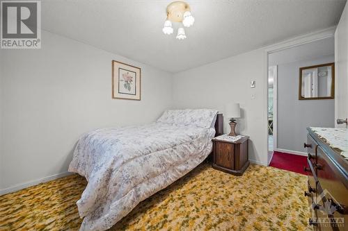 132 Martin Street, Richmond, ON - Indoor Photo Showing Bedroom