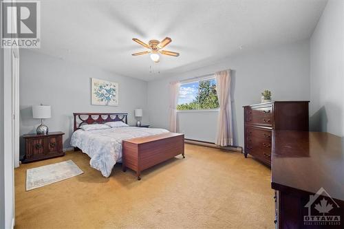 132 Martin Street, Richmond, ON - Indoor Photo Showing Bedroom