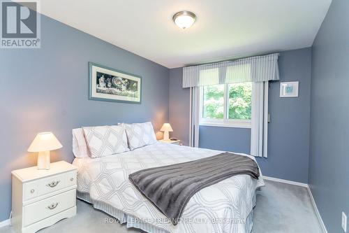 32 Vincent Crescent, London, ON - Indoor Photo Showing Bedroom