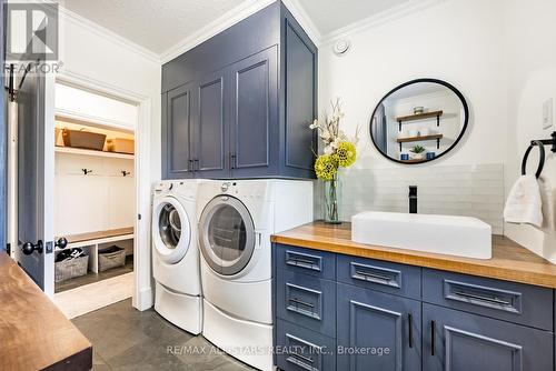 21750 Brunon Avenue, Scugog (Port Perry), ON - Indoor Photo Showing Laundry Room