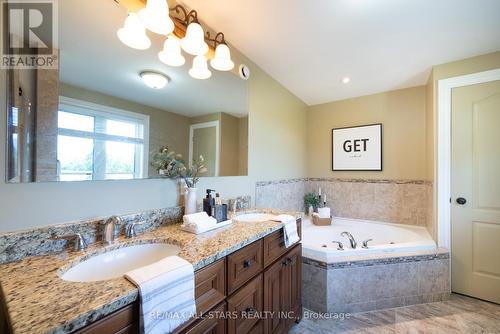 21750 Brunon Avenue, Scugog (Port Perry), ON - Indoor Photo Showing Bathroom