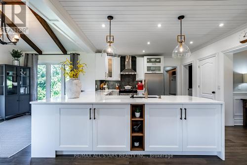 21750 Brunon Avenue, Scugog (Port Perry), ON - Indoor Photo Showing Kitchen