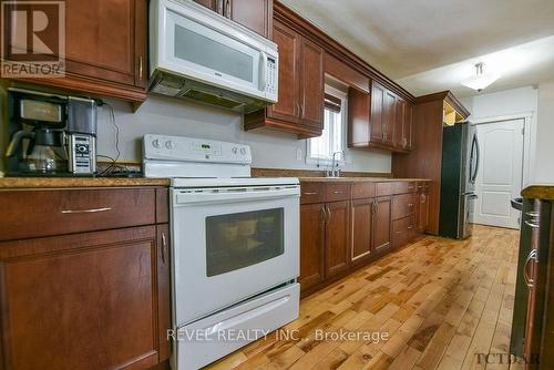 137 Elm Street S, Timmins (Timmins South - East), ON - Indoor Photo Showing Kitchen