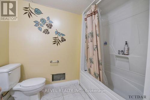 137 Elm Street S, Timmins (Timmins South - East), ON - Indoor Photo Showing Bathroom