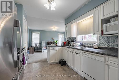 8 Cottonwood Boulevard, Aylmer (Ay), ON - Indoor Photo Showing Kitchen With Double Sink